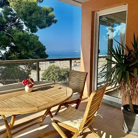 Azure Horizon - Sea View&free Parking *