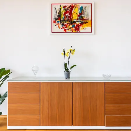 Azure Horizon Apartment *