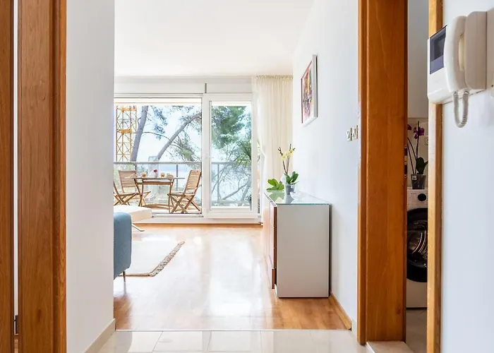 Appartement Azure Horizon - Sea View & Free Parking